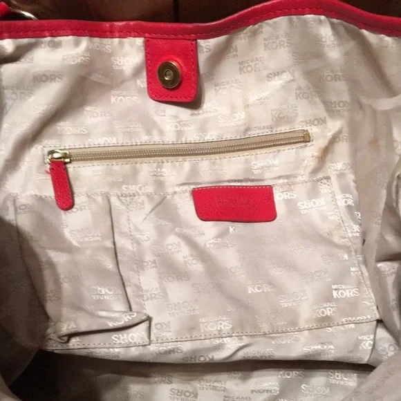 Michael Kors Cream and Red Tote with Elegant Design - Picture 14 of 16